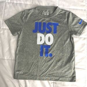 Boys Nike Dri Fit size 6-7 years